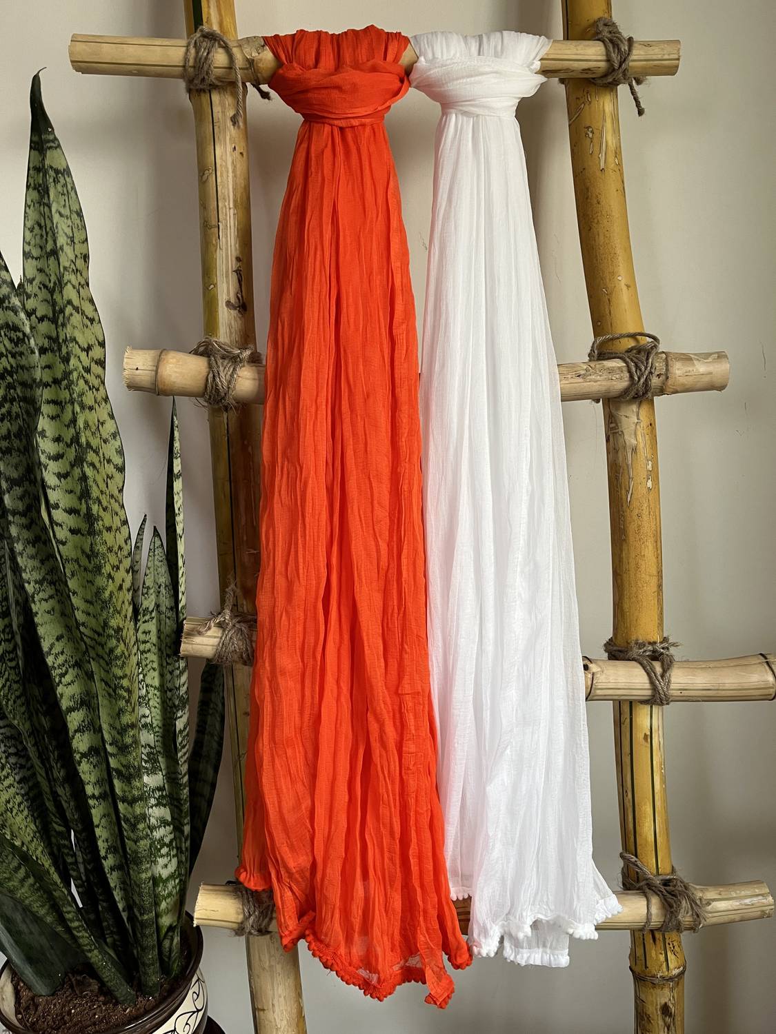 Hella Fashions Chiffon Solid White, Orange Women Dupatta