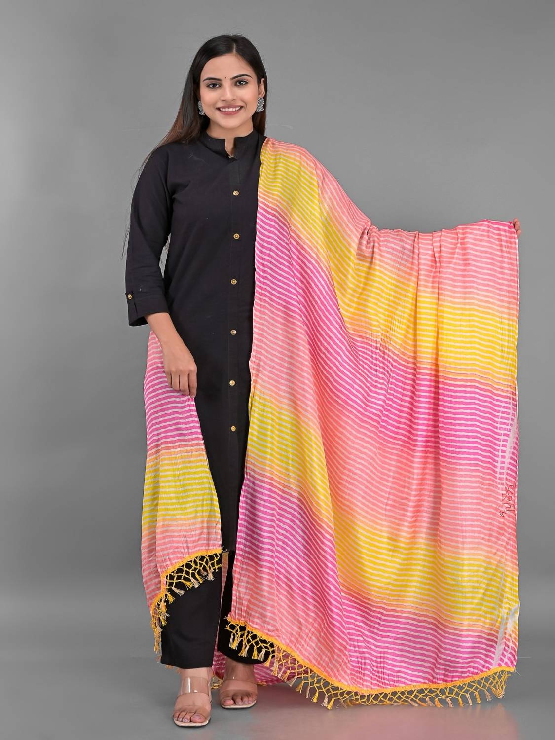 Apratim Silk Blend Printed Women Dupatta