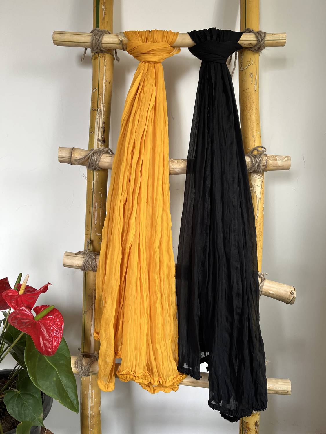 Hella Fashions Chiffon Solid Black, Yellow Women Dupatta