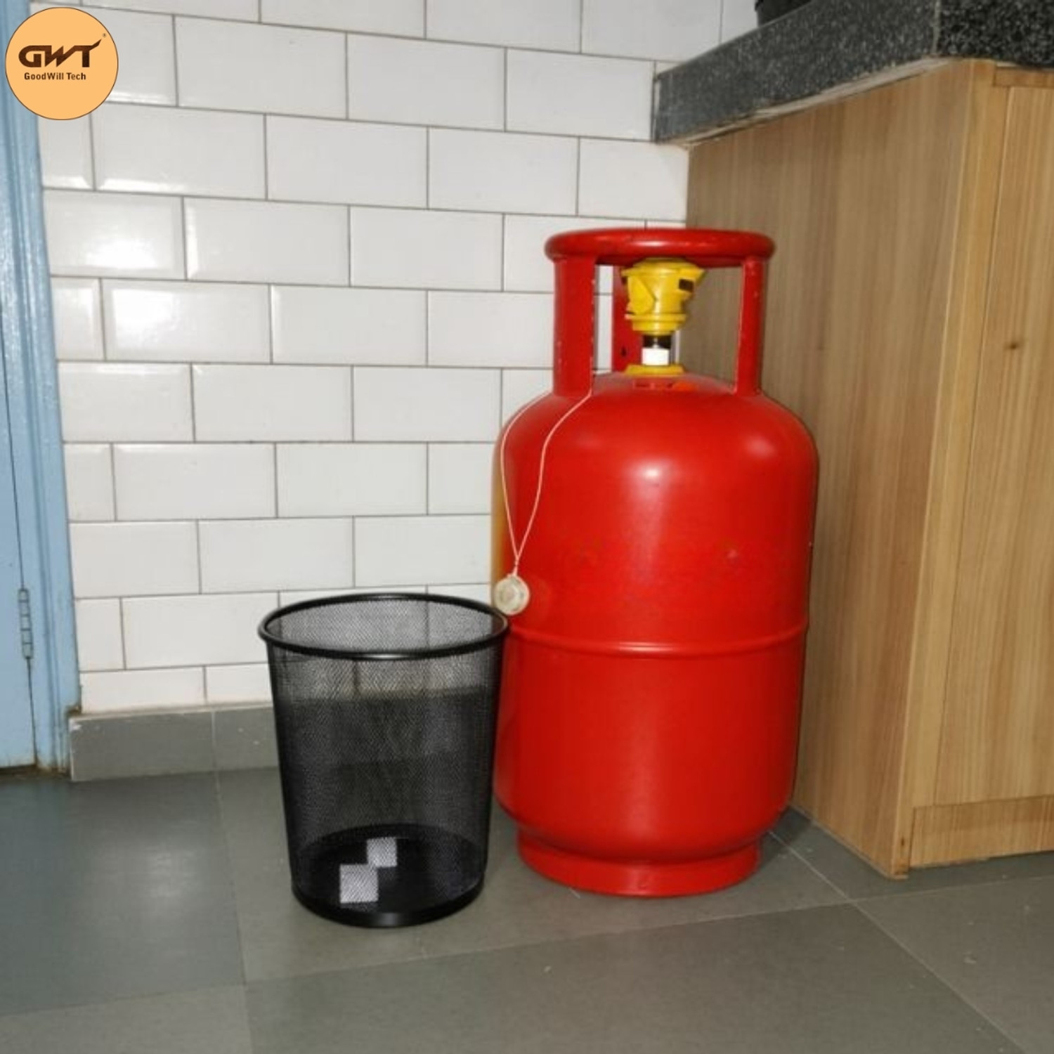 Image of Goodwill Tech Small Metal Mesh Dustbin for Home, School, Bedroom, Kitchen, Office 9 LTR Iron Dustbin