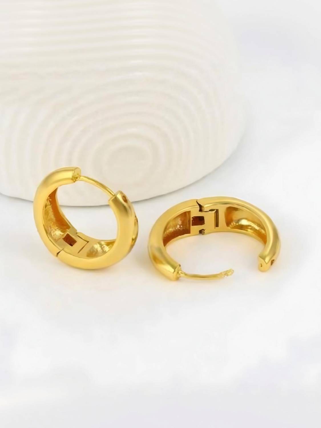 Aksha Collection Aksha Collection Kaju Brass Hoop Earring