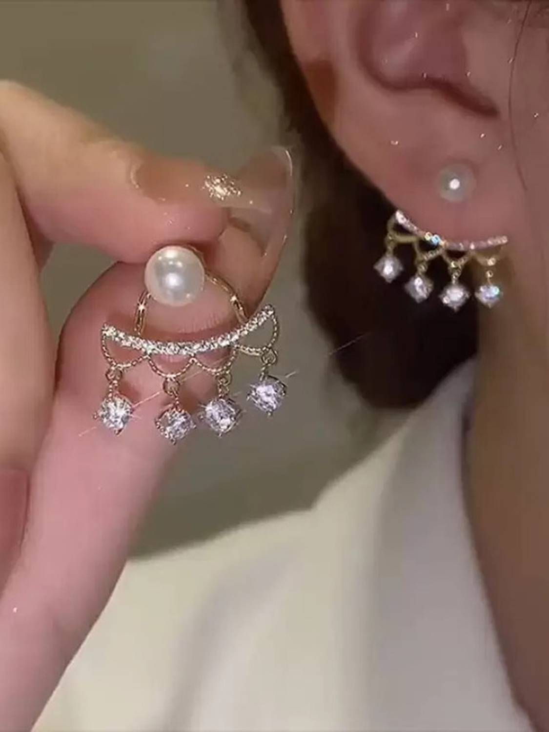 FashionAmora vibrato with the same diamond-encrusted rhinestone tassel earrings female Alloy Stud Earring