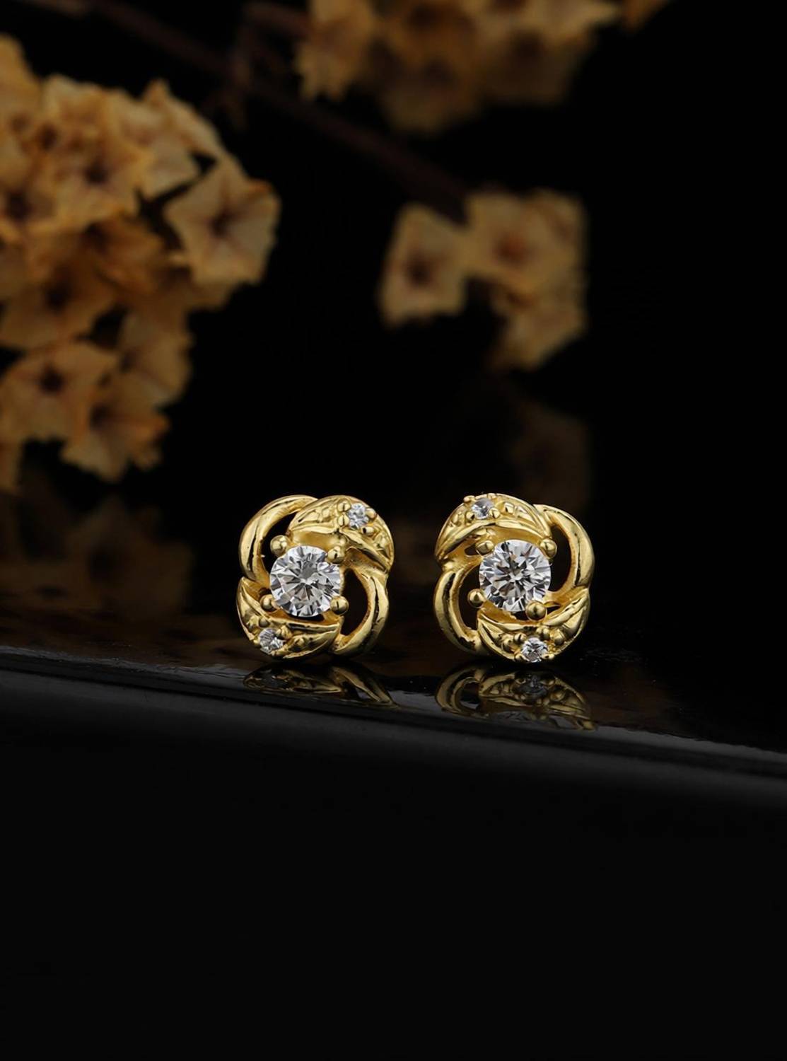 CARLTON LONDON 925 Sterling Silver 18kt Gold Plated CZ Four Clover Petite Stud Earring Cubic Zirconia Sterling Silver Stud Earring