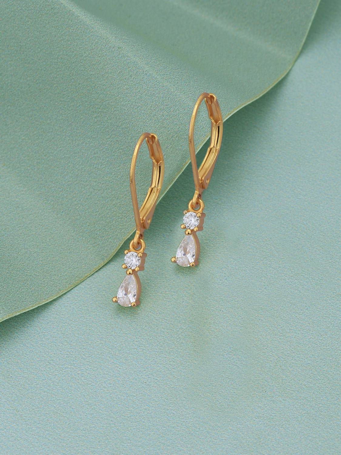 CARLTON LONDON 18kt Gold Plated Dangling Solitaire Drop Earring for women Cubic Zirconia Brass Drops & Danglers