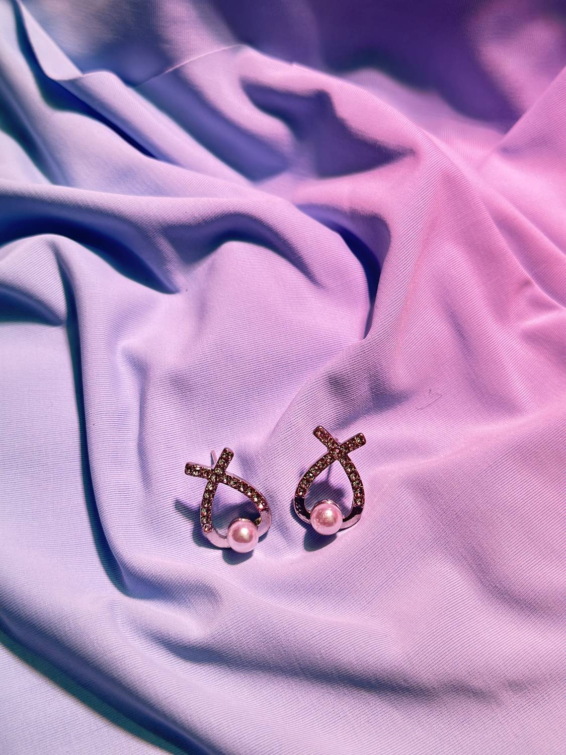 ALPHA WING Stylish fancy Latest Pearl Alloy Stud Earring Pearl Alloy Stud Earring Pearl Alloy Stud Earring