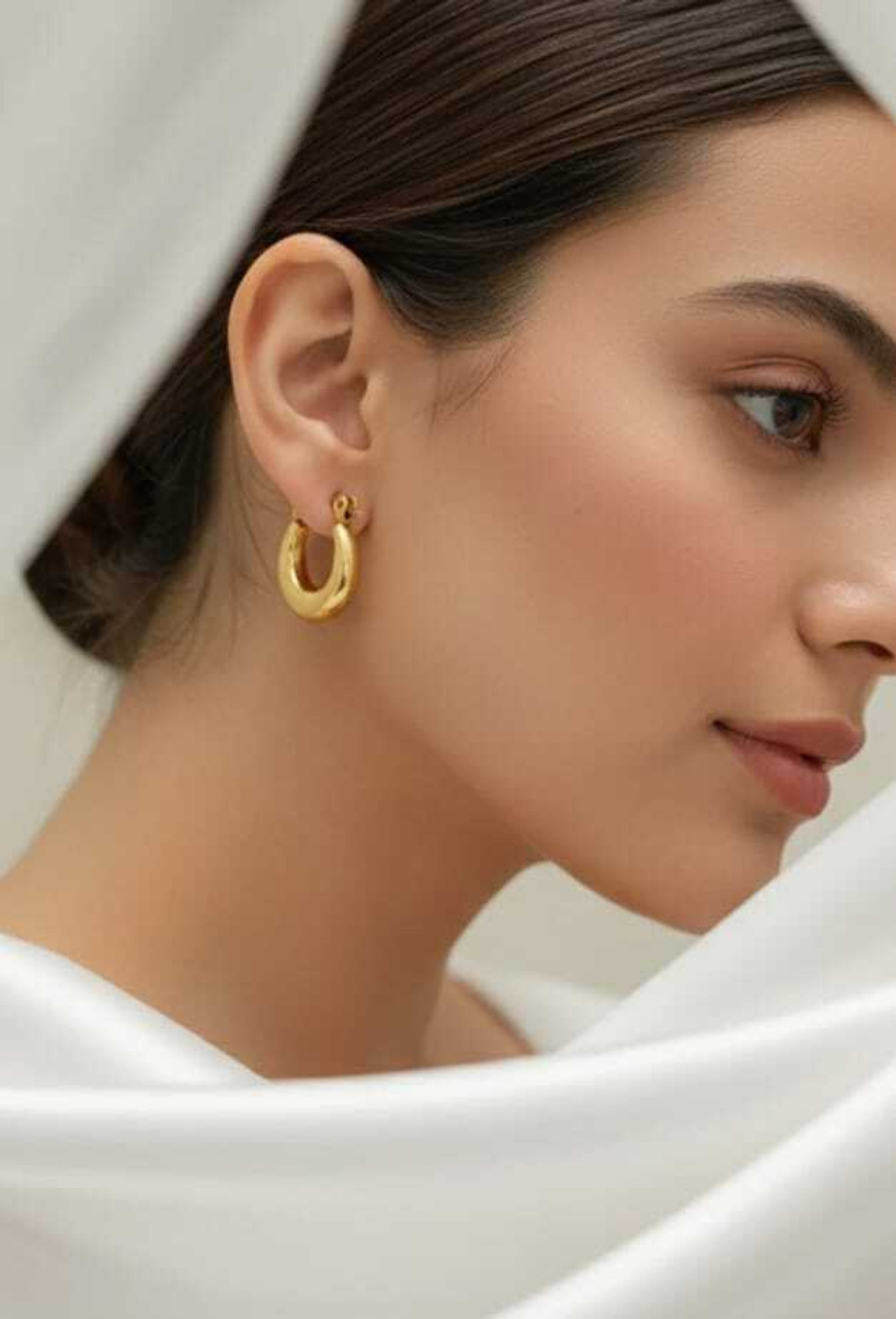 Image of JBGSHOP Women Gold Plated Classic Hoop Earrings with Secure Lock Alloy Hoop Earring