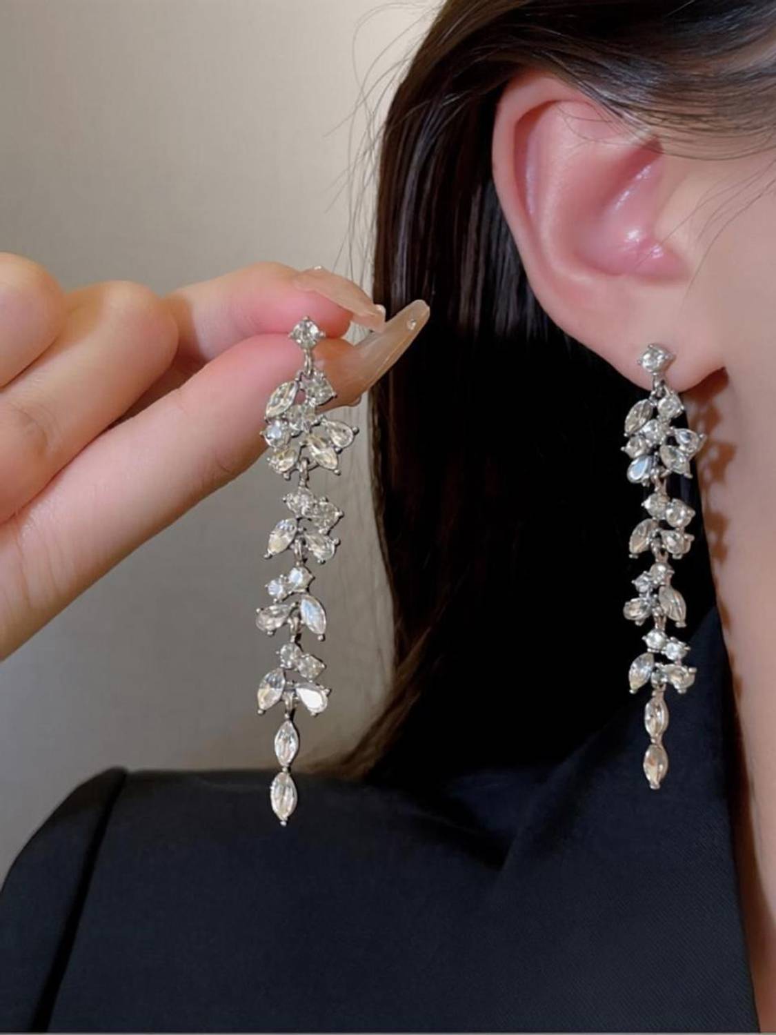 AKISON Flower Leaves Long Earrings - Image 1