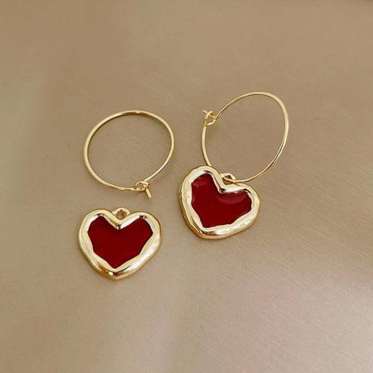 alinora jewels AJ_REDHRT_ER Beads Alloy Stud Earring