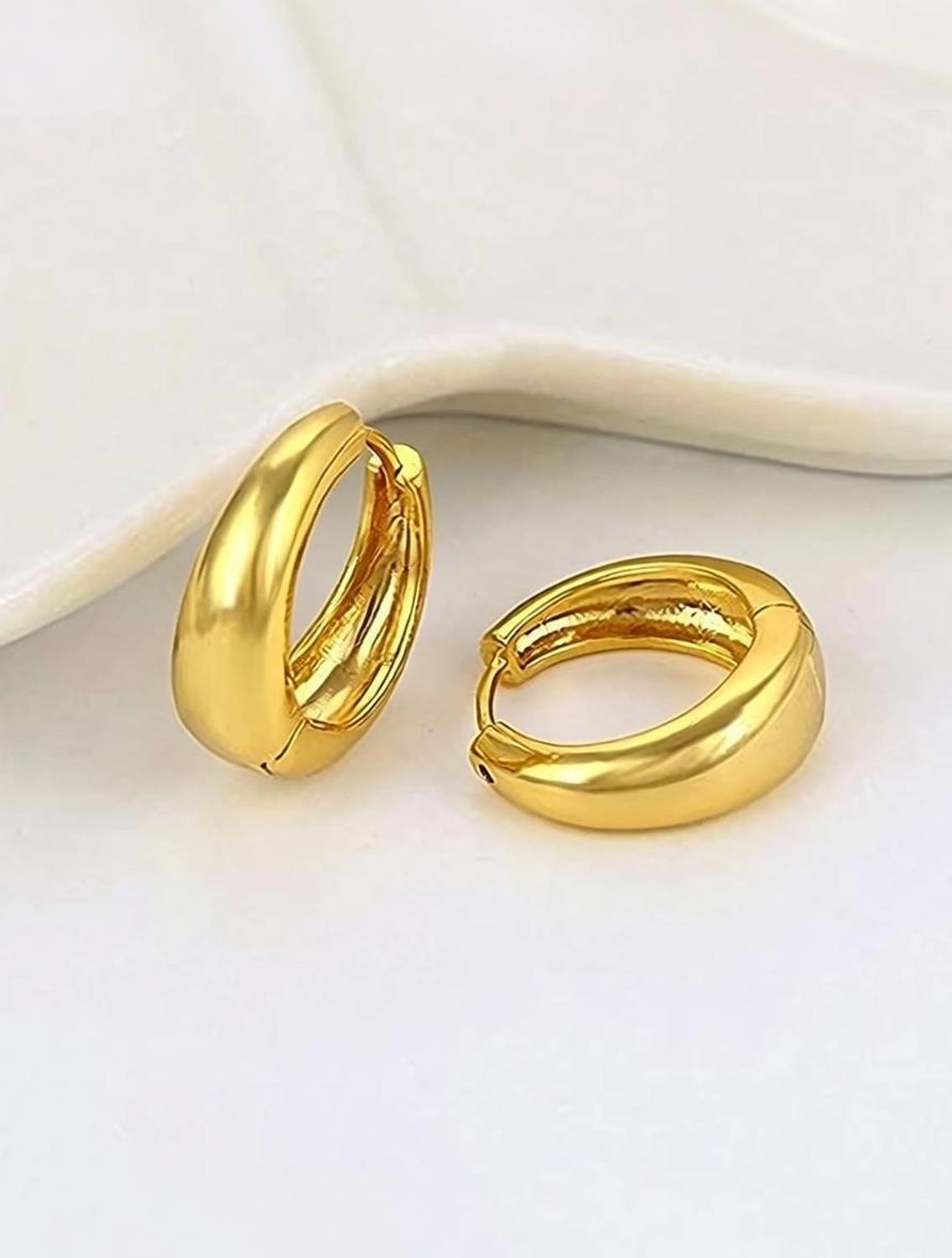 Aksha Collection Gold Kaju Bali Hoop Earring For Unisex Agate Brass Hoop Earring