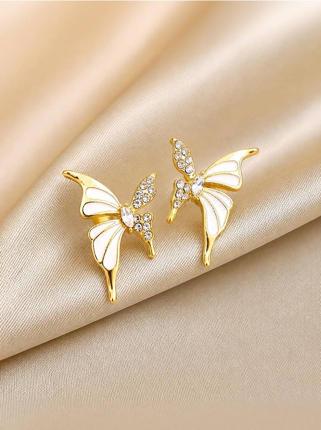 BellaArte Butterfly Glow Studs Alloy Stud Earring