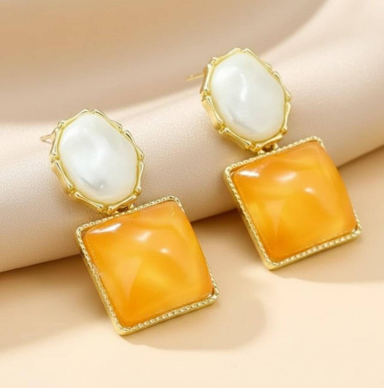 AASTHAS COLLECTIONS Fashion Stone Hook Earring Crystal Alloy Earring Set