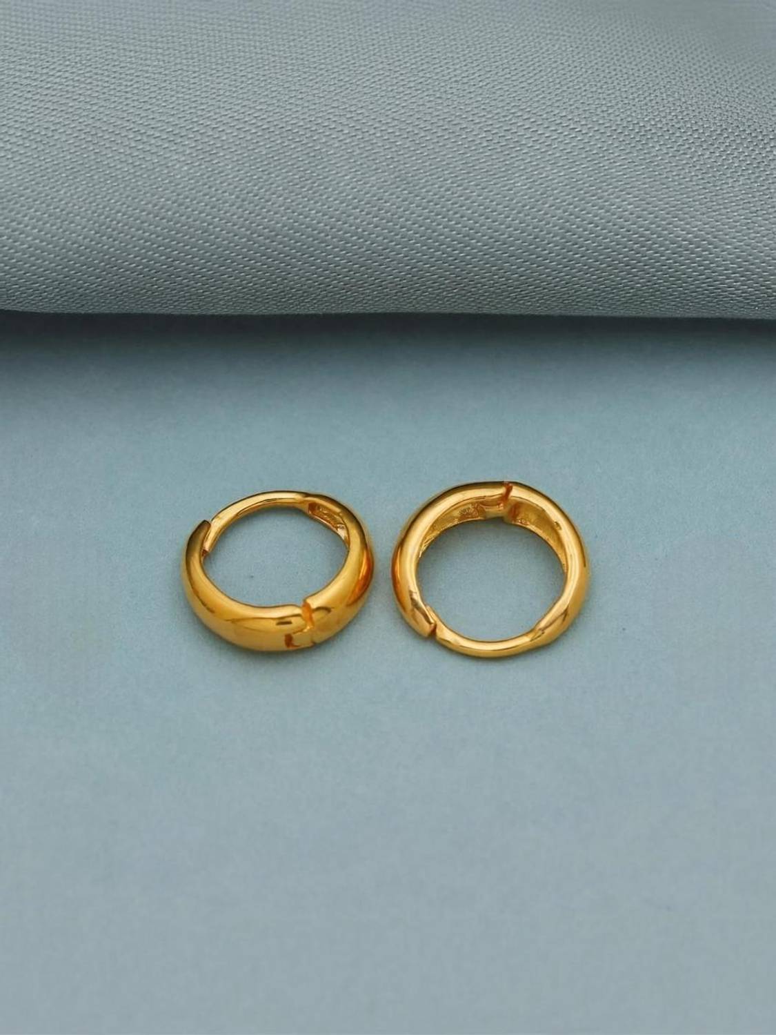 Aksha Collection Aksha Collection Kaju bali Gold Earring Set, Hoop Earring
