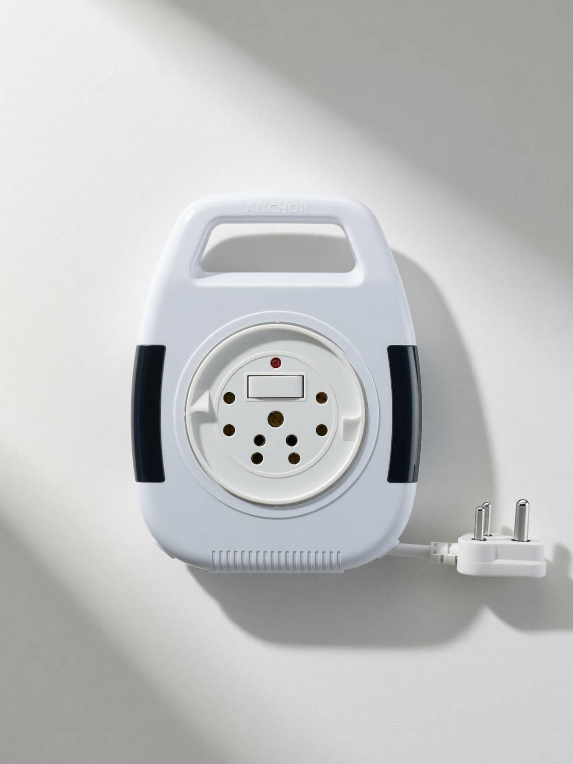 ANCHOR 5220 6A Three Pin Socket - Image 3