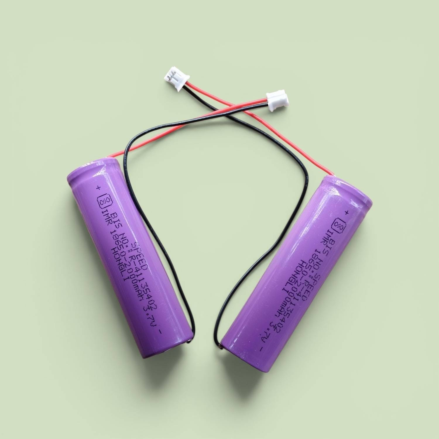 RMI 2pcs 3.7V 2000mAh Lithium Ion Rechargeable Battery - Image 3