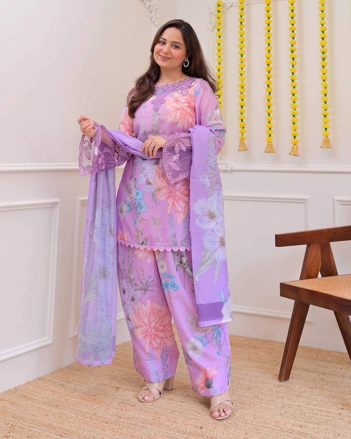Shraddha Fashion Embroidered Floral Kurta Set - Image 3