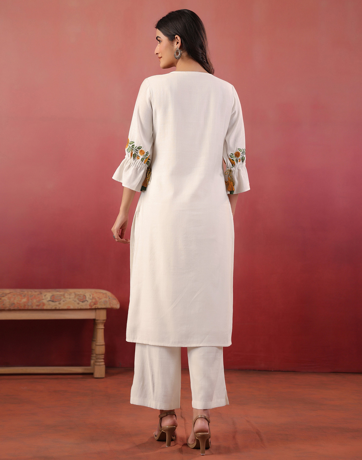 Image of Skylee Women Kurta Pant Dupatta Set