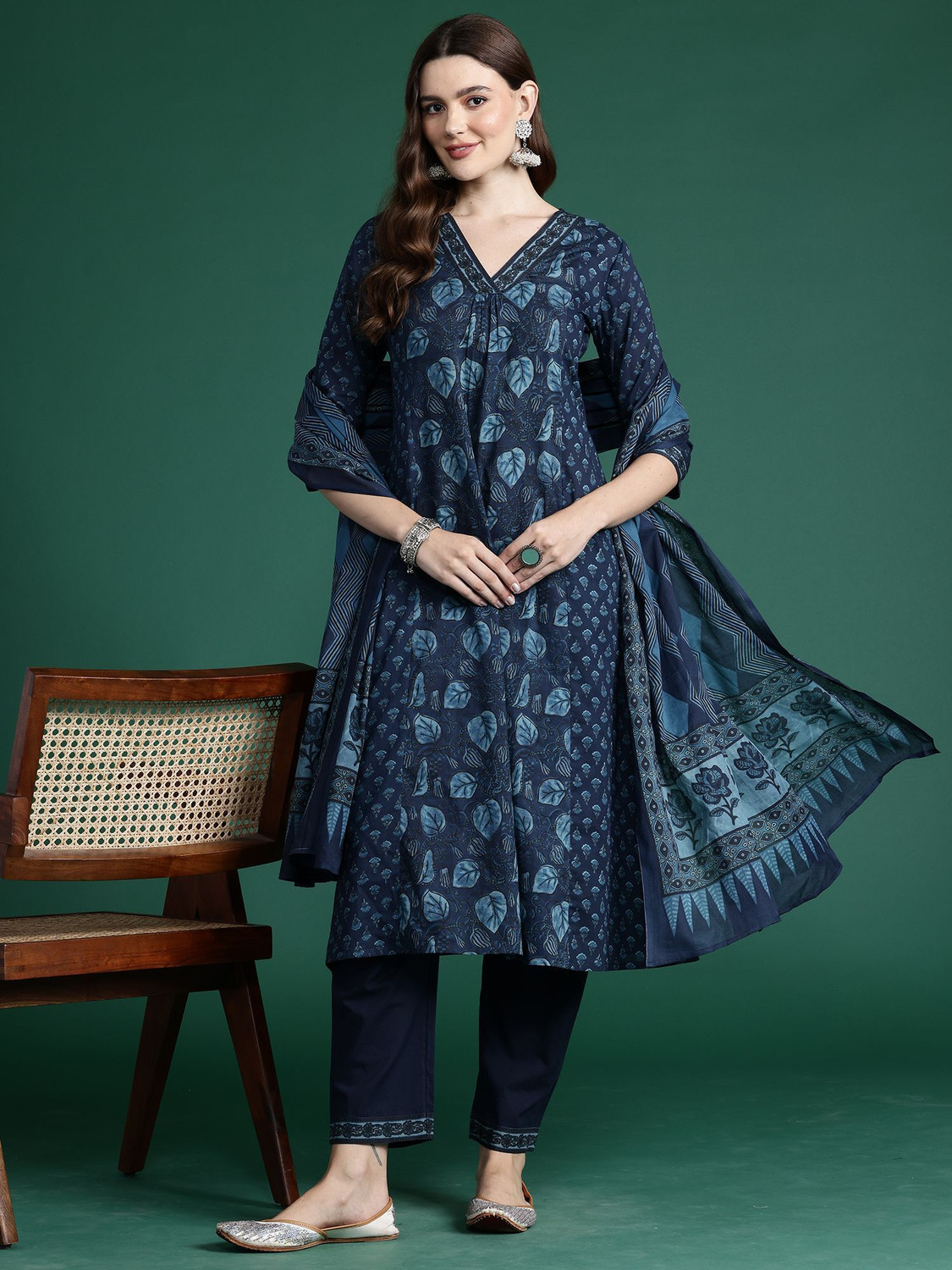 Image of Indo Era Women Kurta Pant Dupatta Set