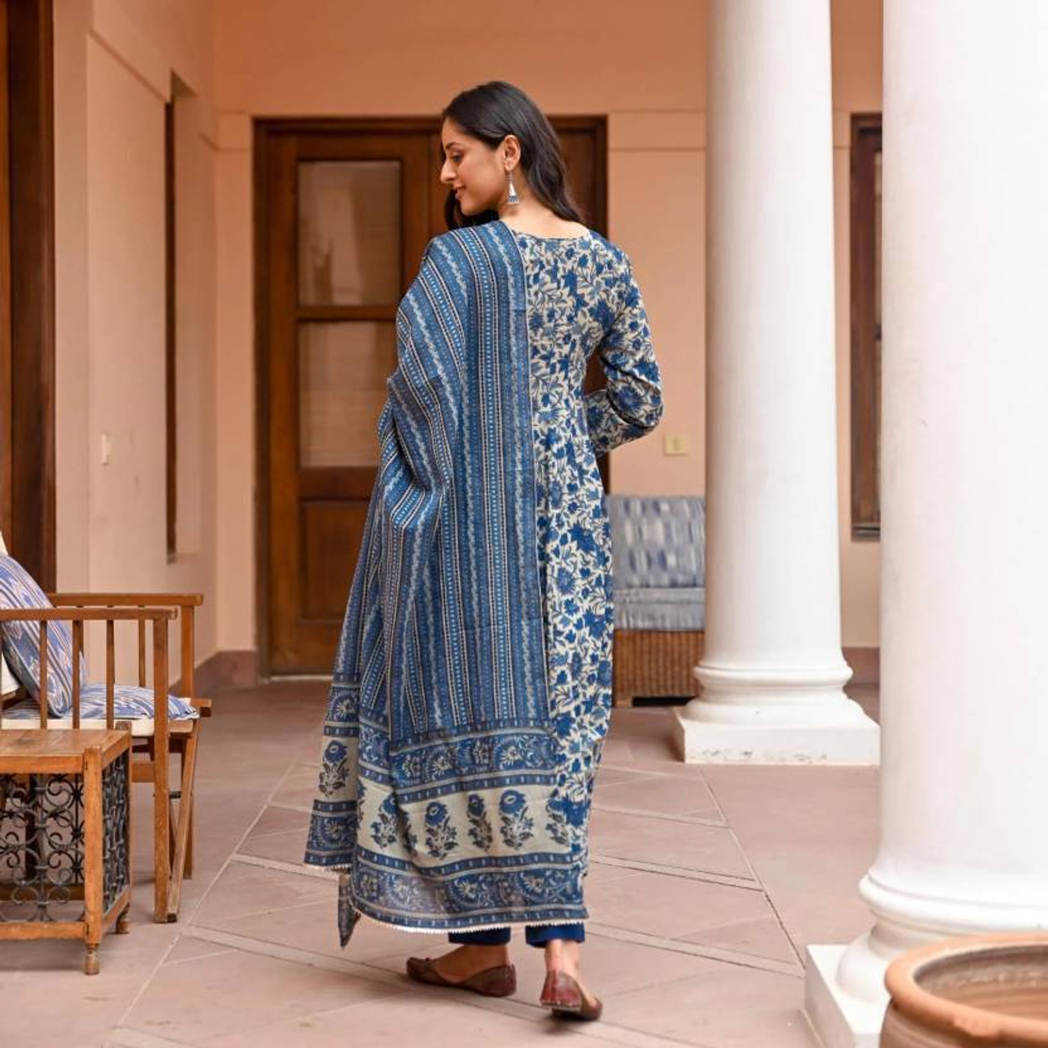 Image of BHADRIYAA Women Kurta Pant Dupatta Set