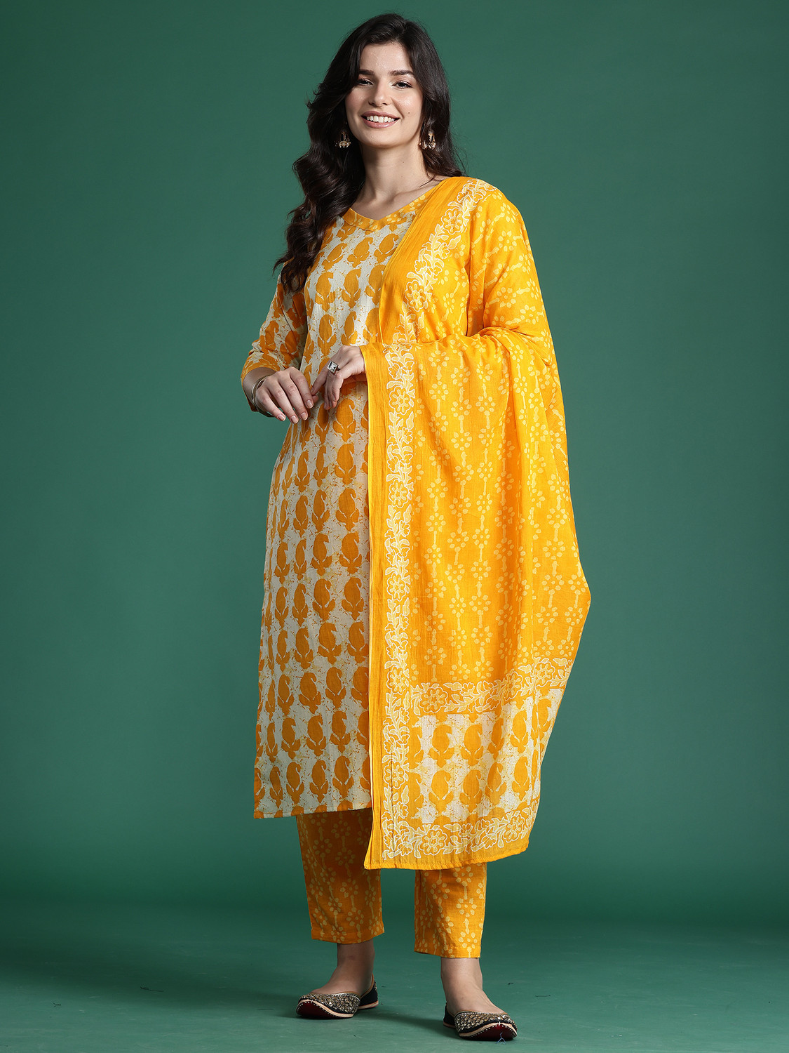 Image of Indo Era Women Kurta Pant Dupatta Set