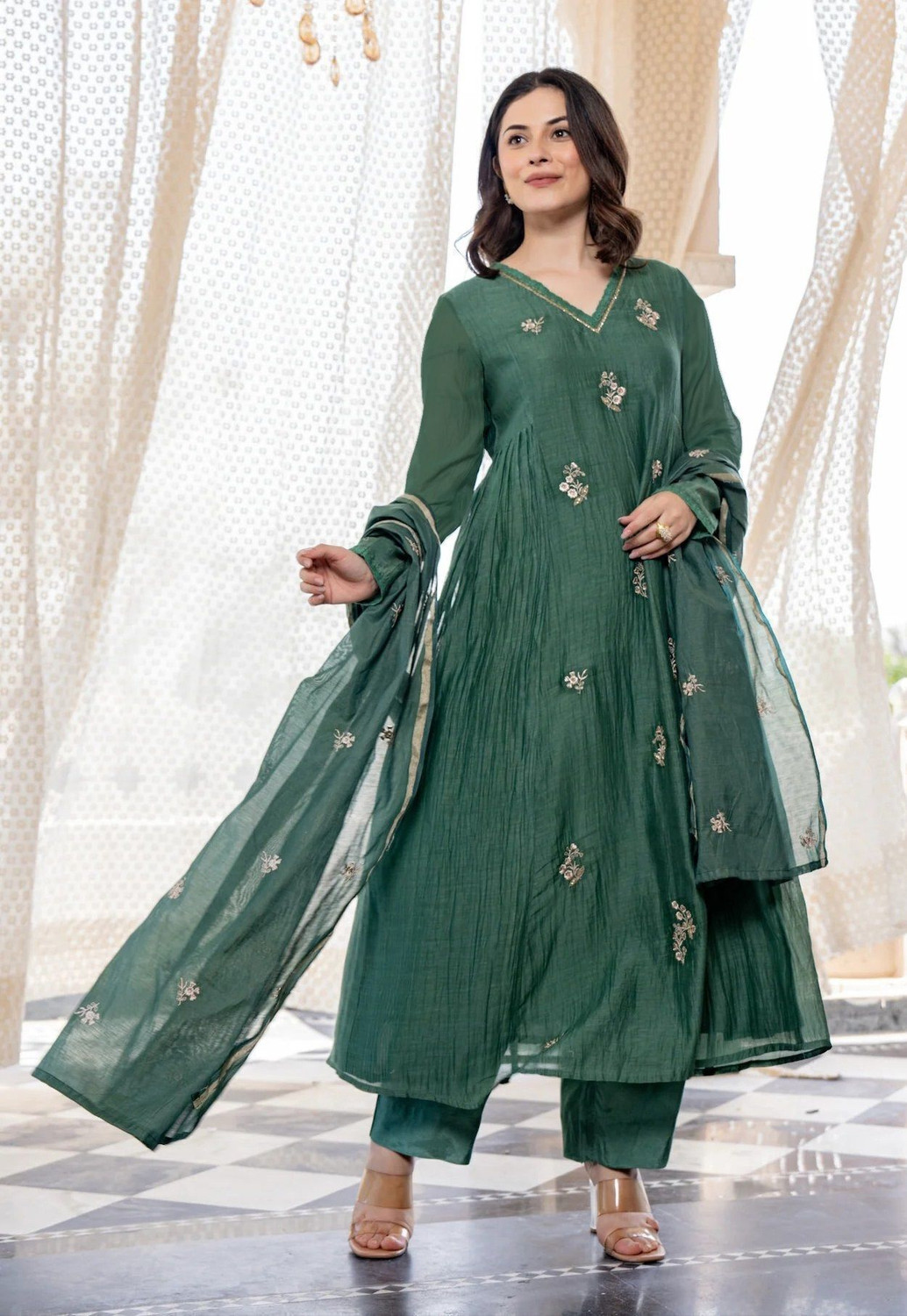 Image of Nermosa Women Kurta Pant Dupatta Set