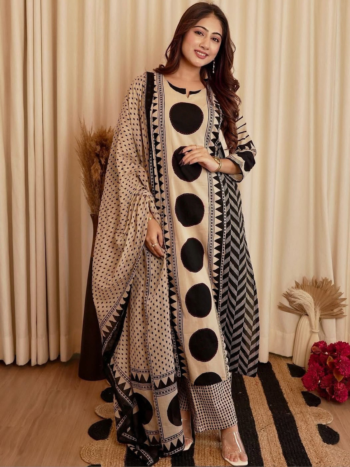 Image of Nermosa Women Kurta Pant Dupatta Set