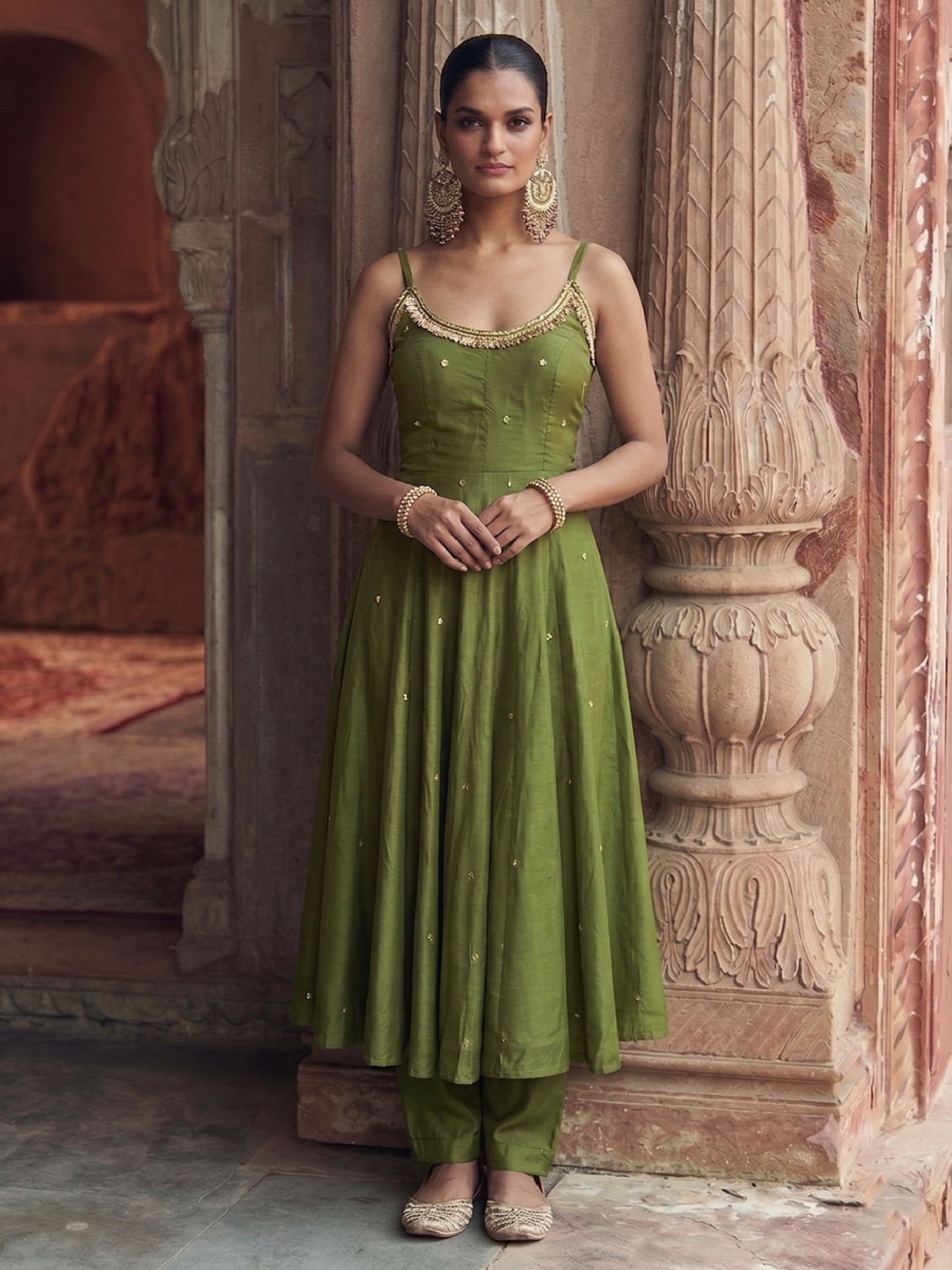 Image of Varanga Women Kurti Pant Dupatta Set