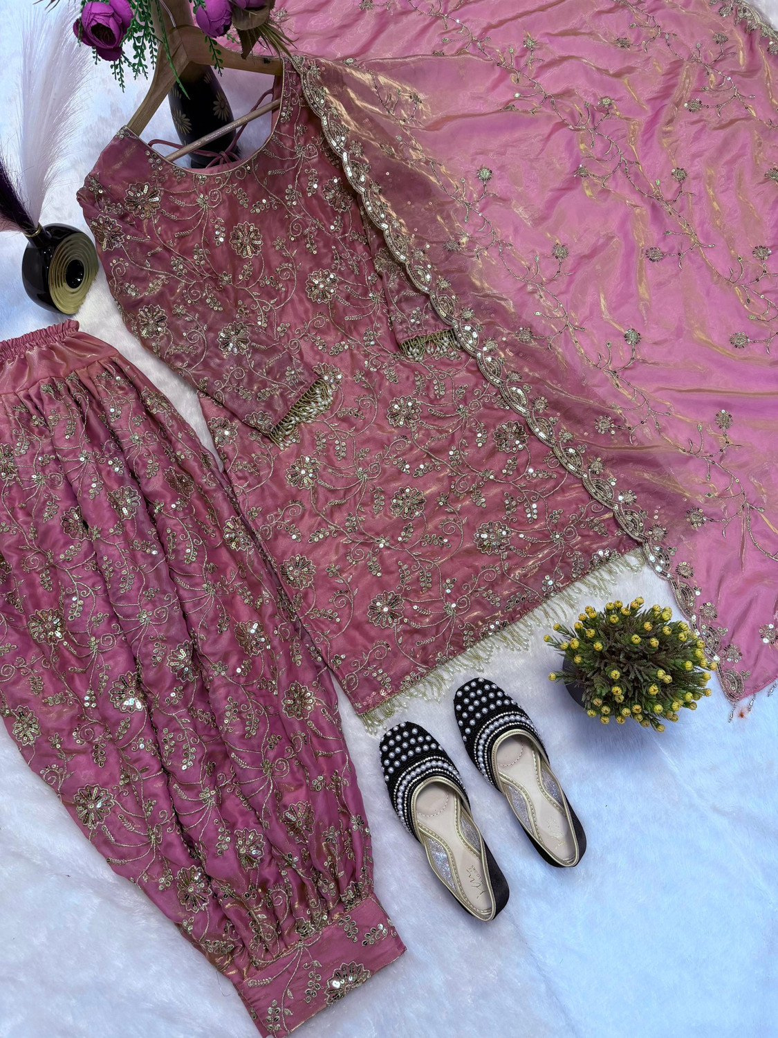 Image of AP SUITS Women Kurta Patiala Dupatta Set
