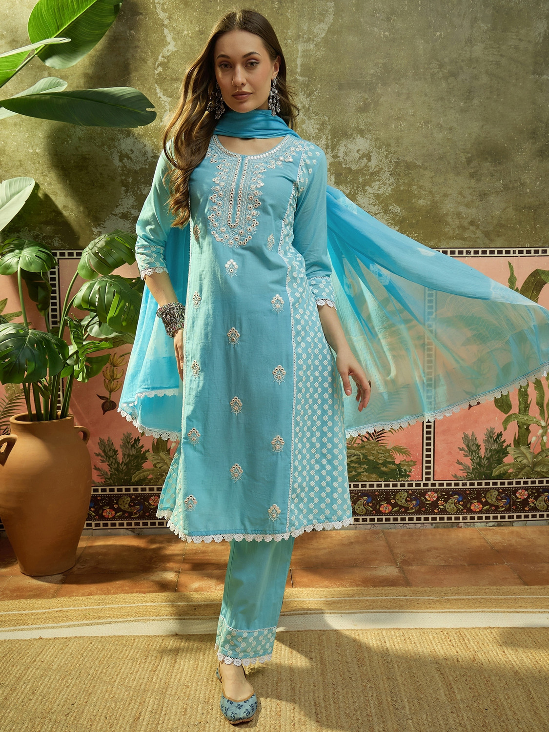 Image of SILHARA Women Kurta Pant Dupatta Set