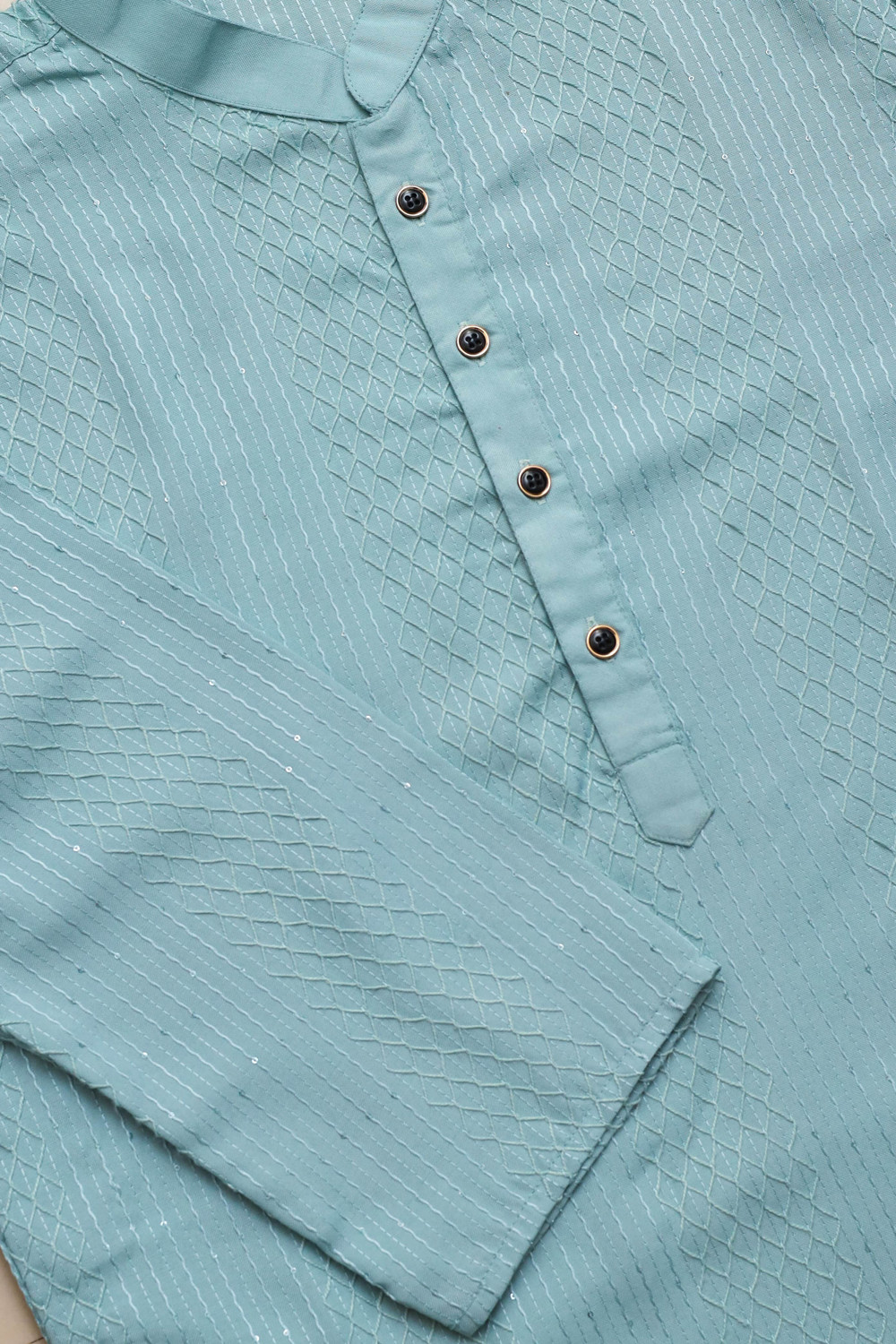 Image of Koshin Men Embroidered Straight Kurta
