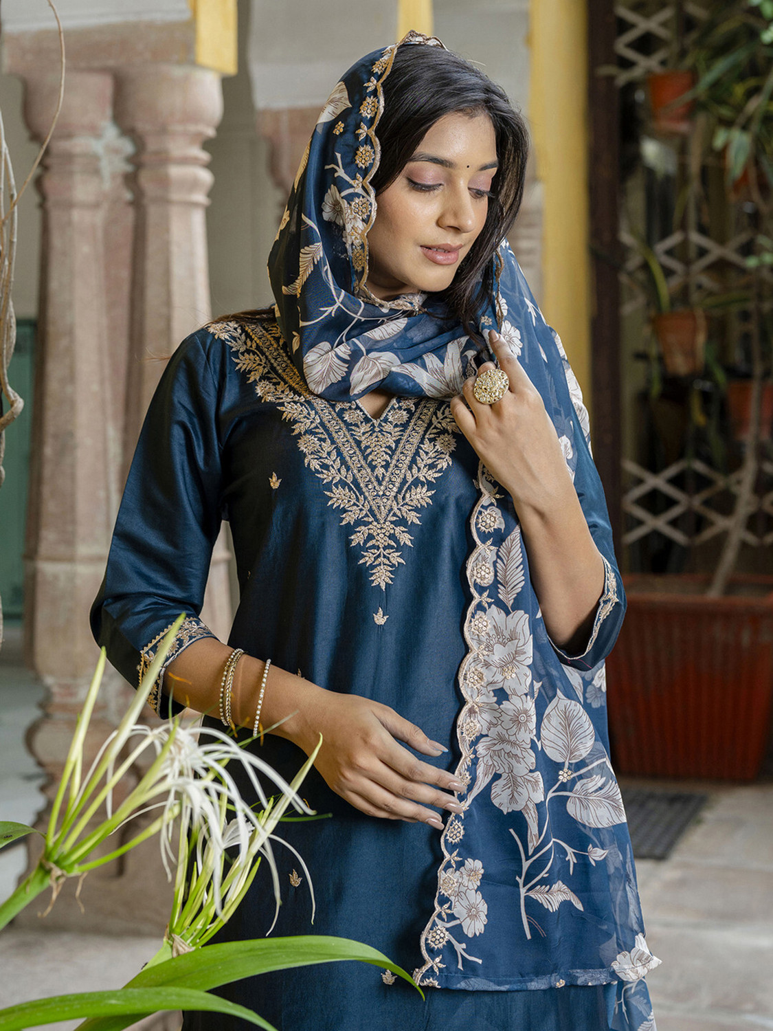 Image of VredeVogel Women Kurta Pant Dupatta Set
