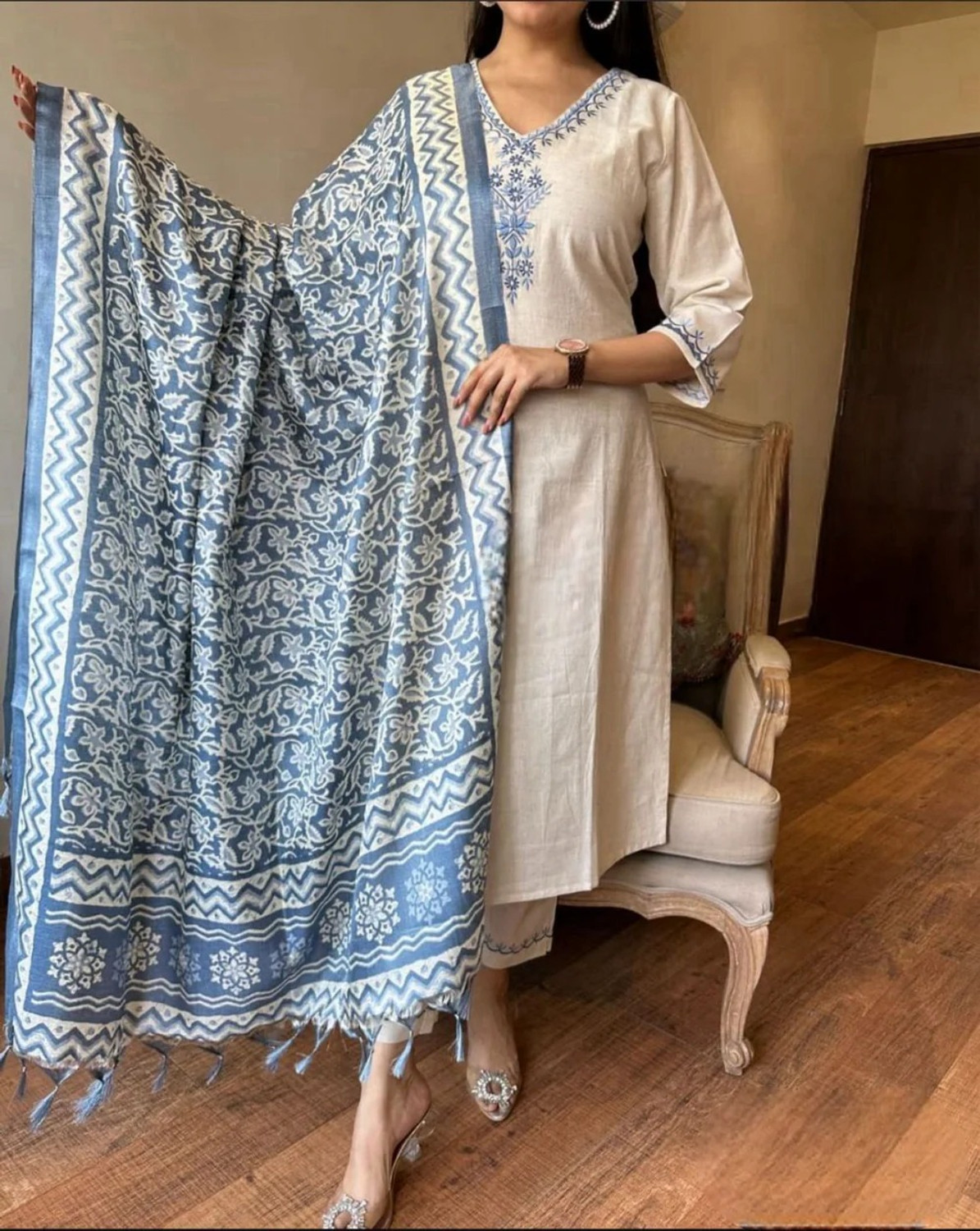 Image of Vidusha Women Kurti Pant Dupatta Set
