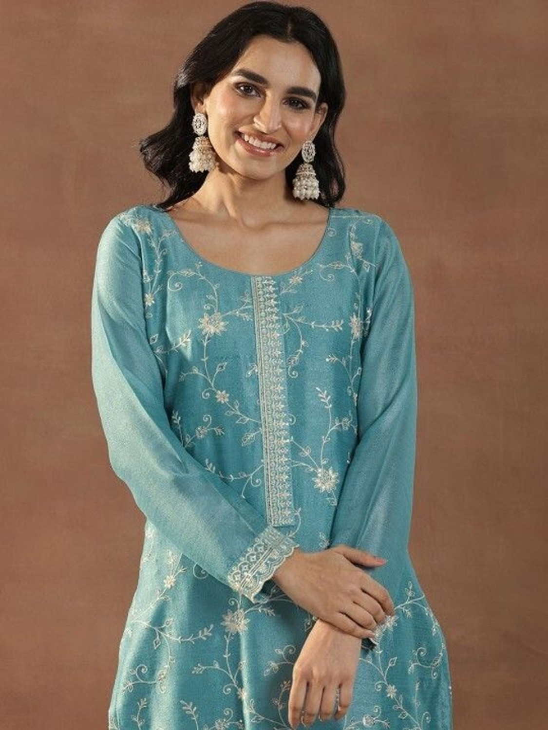 Image of Vastrasaili Women Kurti Pant Dupatta Set
