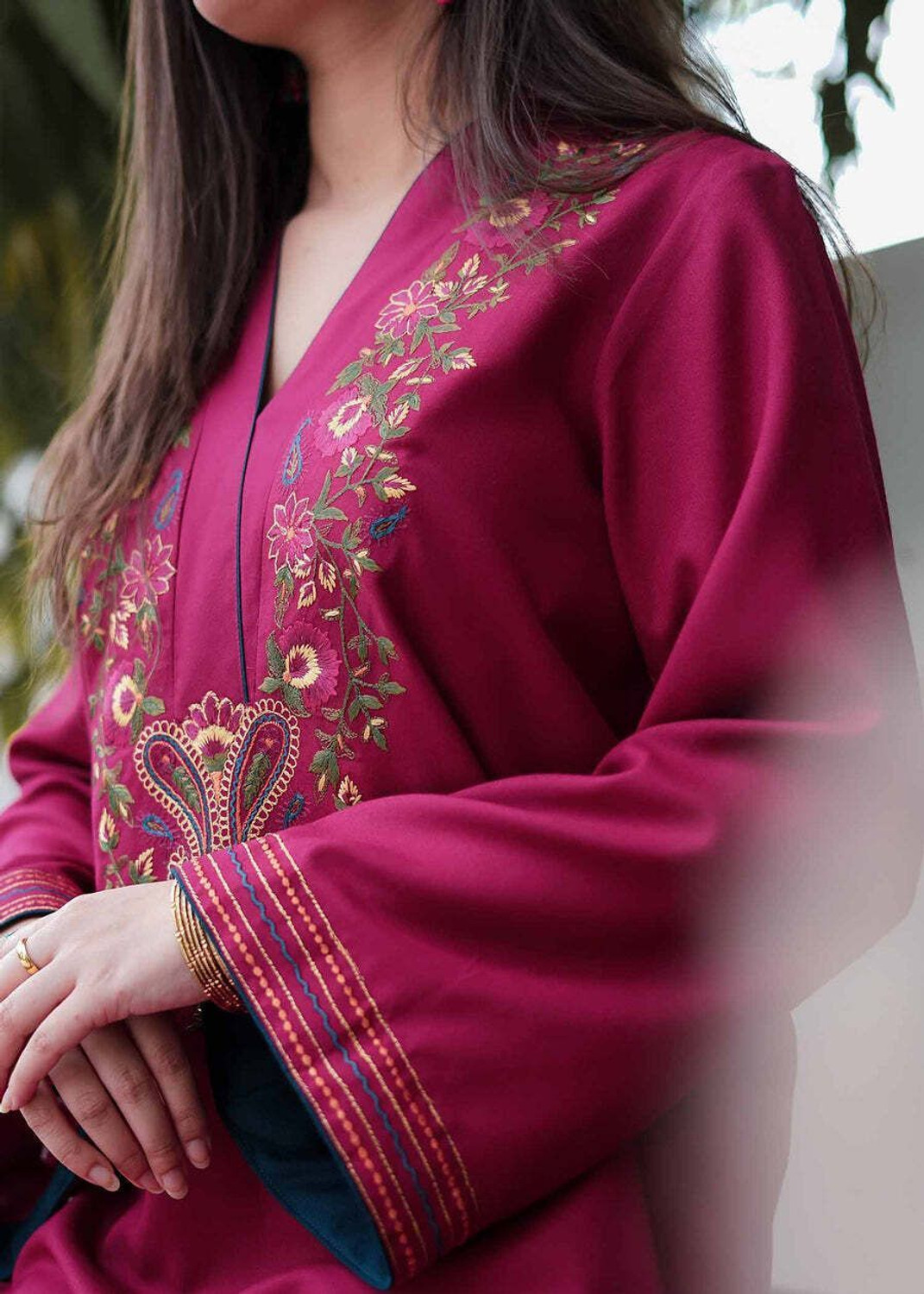 Image of TEJOOCOLLECTION Women Kurti Pant Set