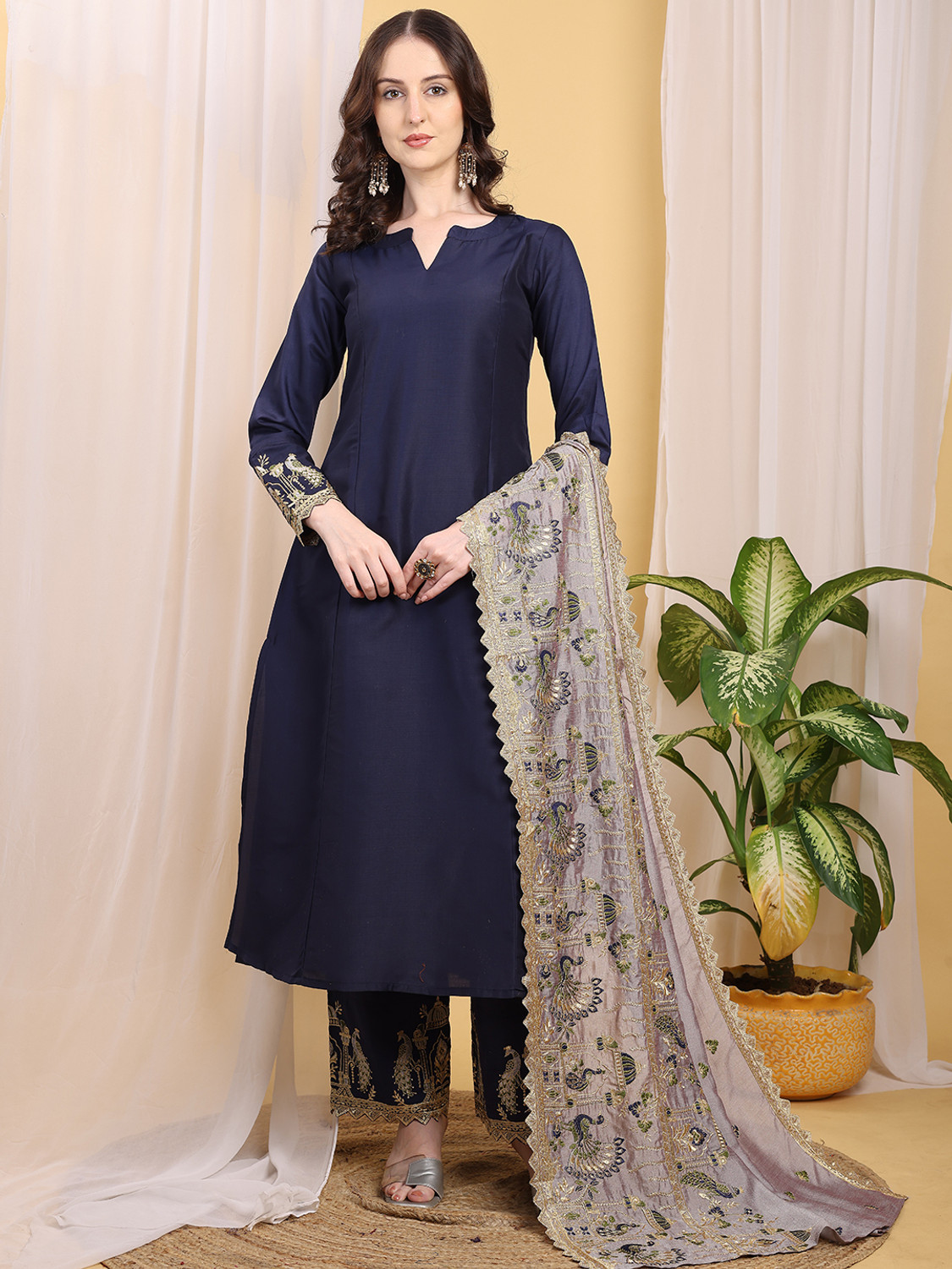 Image of Hirvanti Fashion Women Kurta Palazzo Dupatta Set