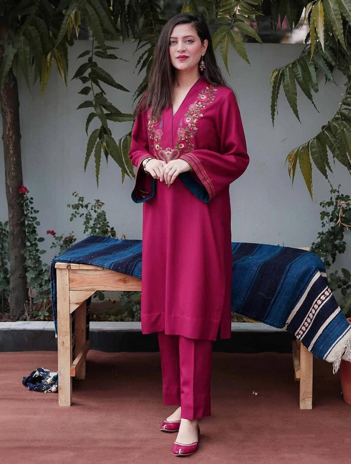 Image of TEJOOCOLLECTION Women Kurti Pant Set
