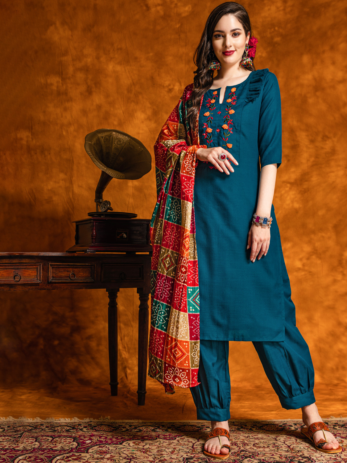 Image of Youthnic Women Kurta Patiala Dupatta Set