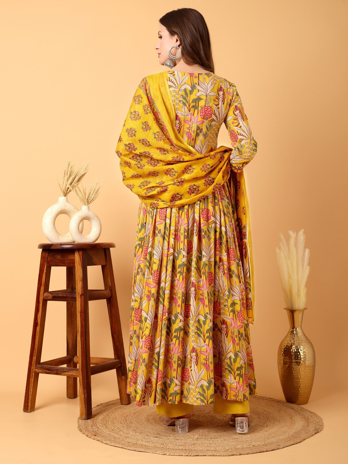 Image of Taranjal Women Kurti Pant Dupatta Set