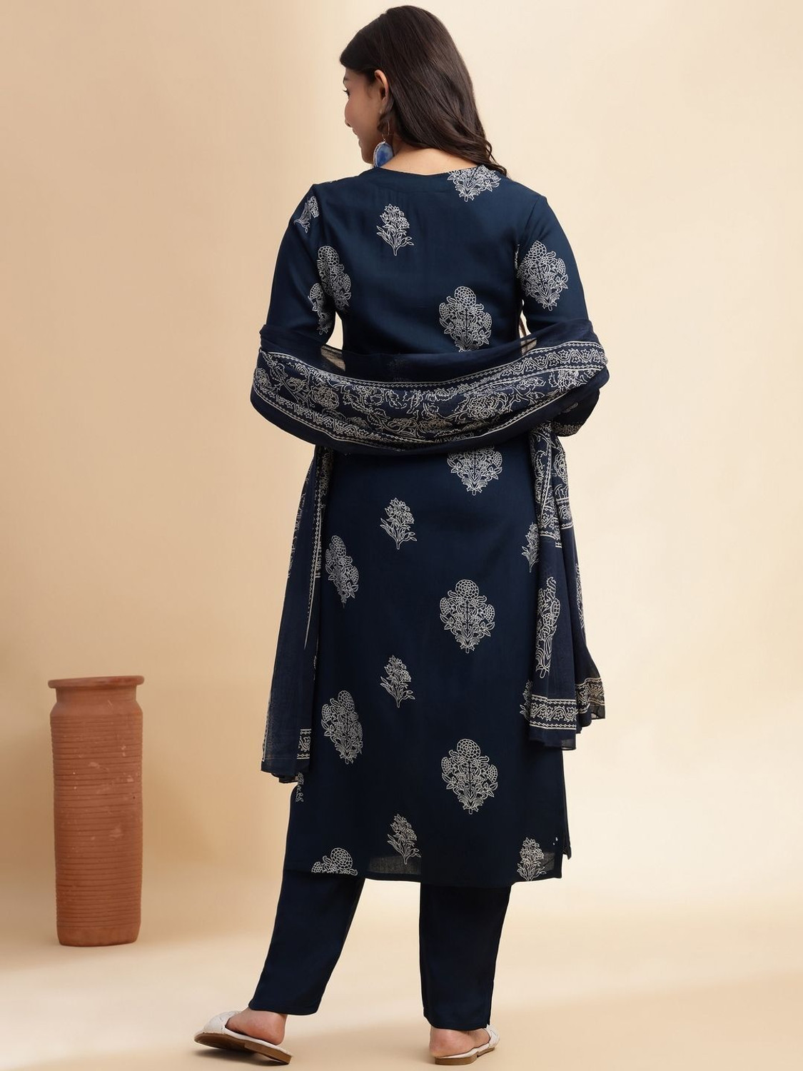 Image of VBUYZ Women Kurta Pant Dupatta Set