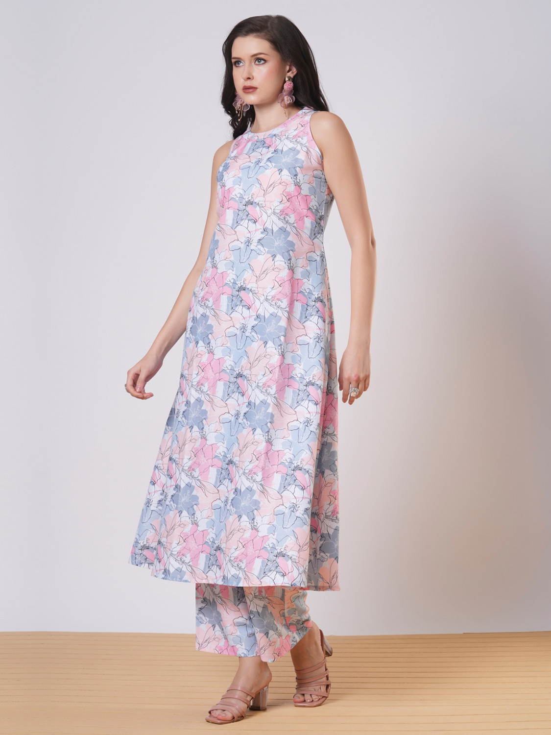 Image of Gosriki Women Kurta Pant Set