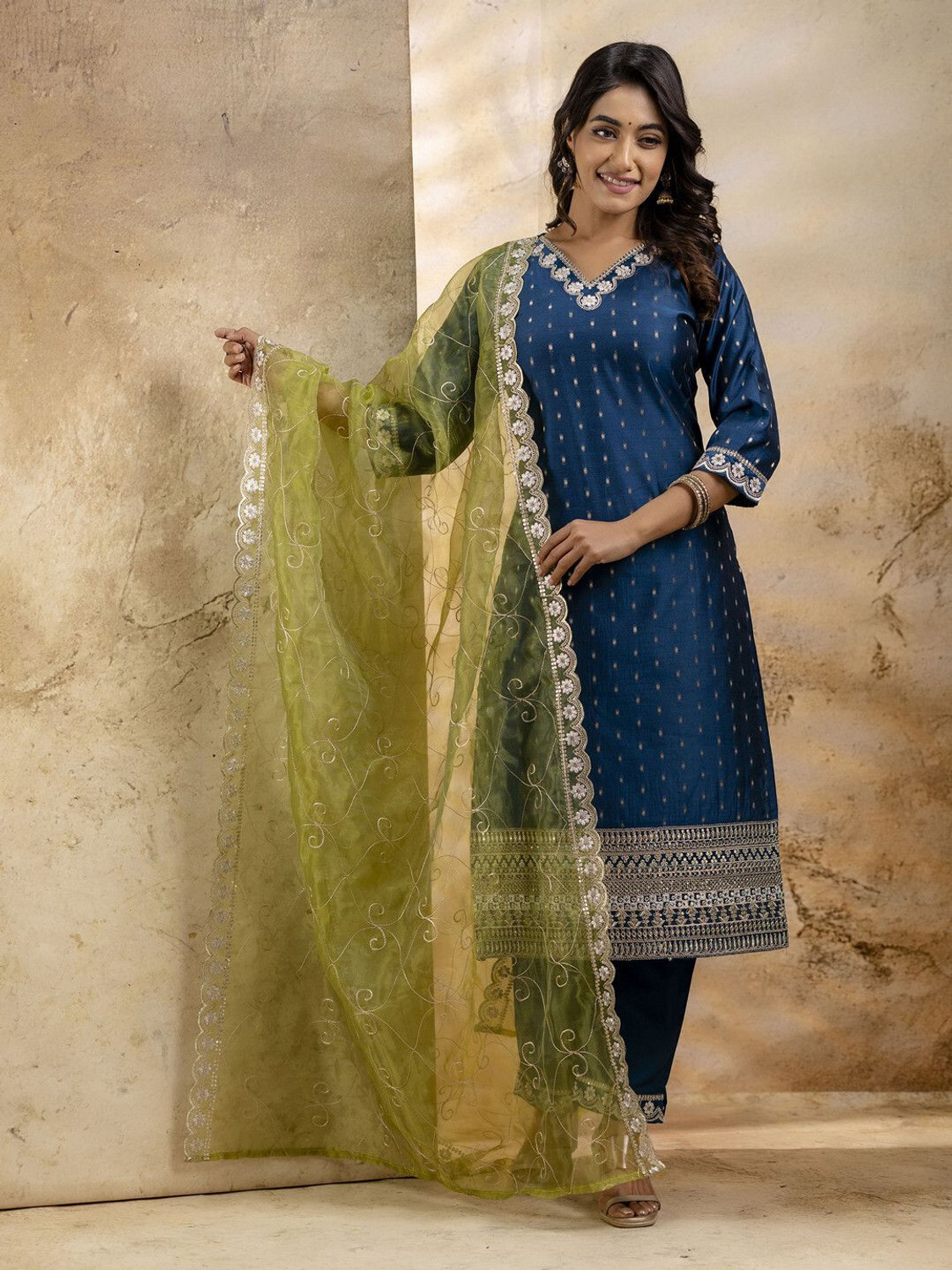 Image of VredeVogel Women Kurta Pant Dupatta Set
