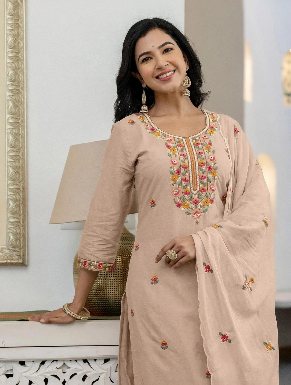Image of Skylee Women Kurta Pant Dupatta Set