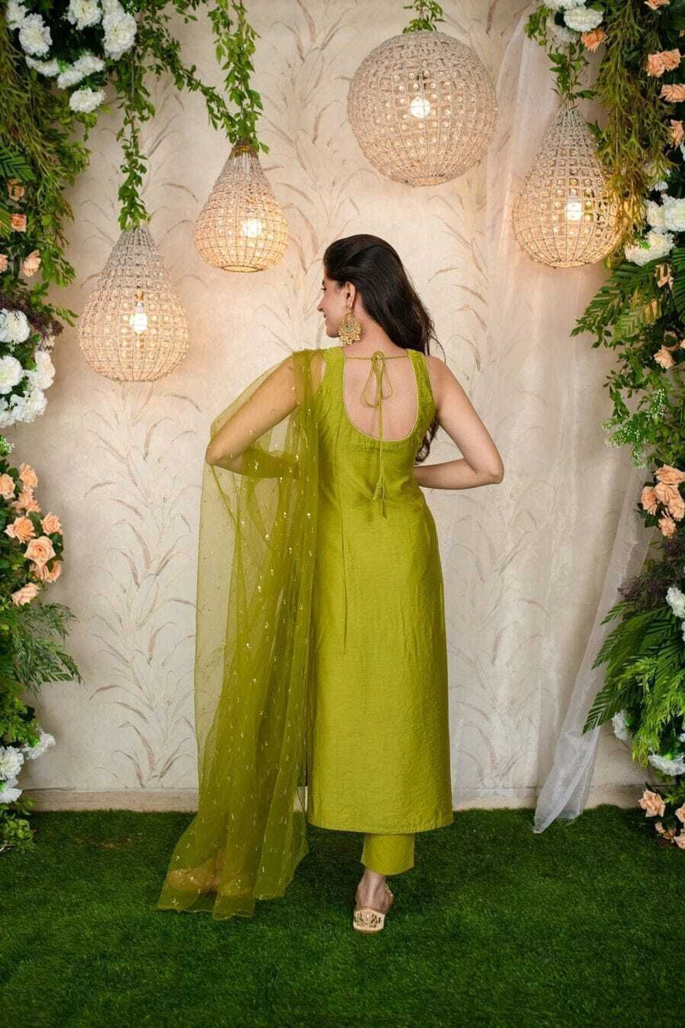 Image of Ganrik Women Kurta Pant Cape Set