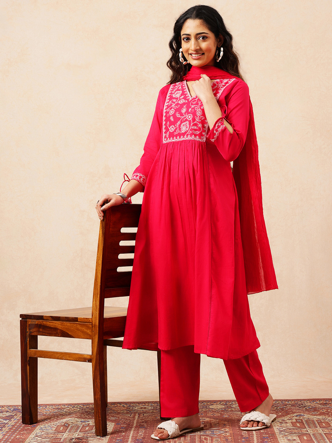 Image of VBUYZ Women Kurta Palazzo Dupatta Set
