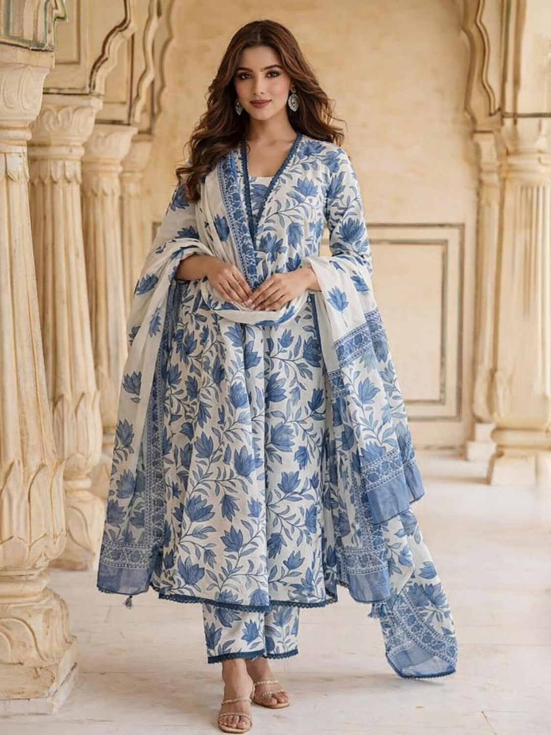 Image of Kaswya Women Kurti Pant Dupatta Set