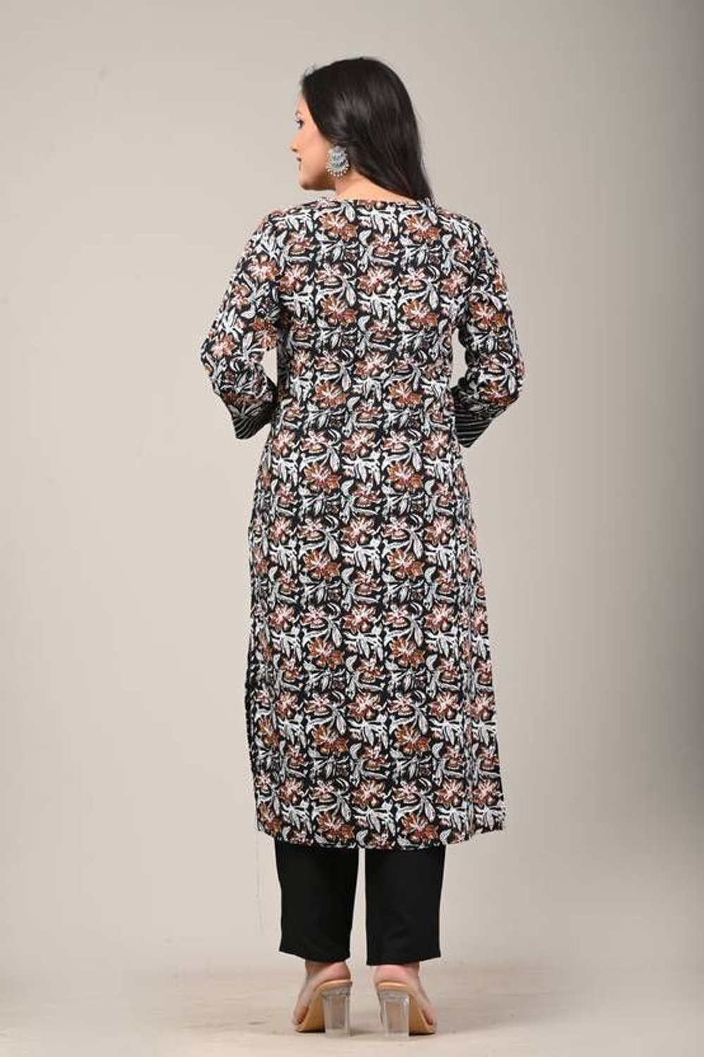 Image of Vindyavasini Women Kurta Pant Dupatta Set