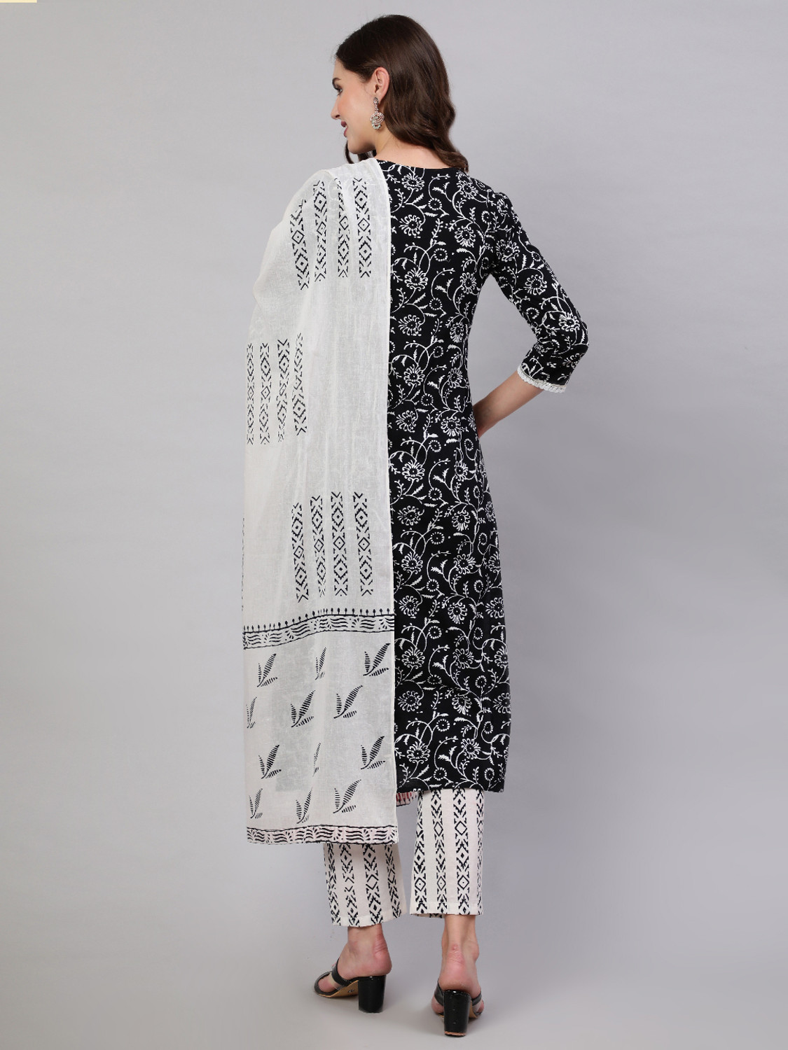 Image of Mizaz Women Kurta Pant Dupatta Set