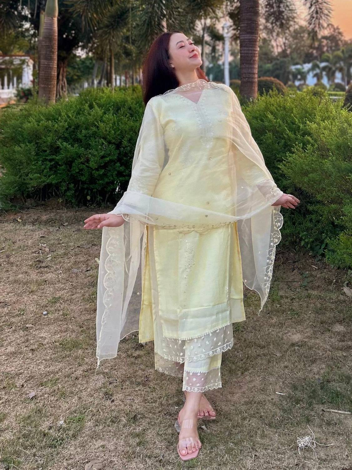 VredeVogel Women Kurta Pant Dupatta Set - Image 3