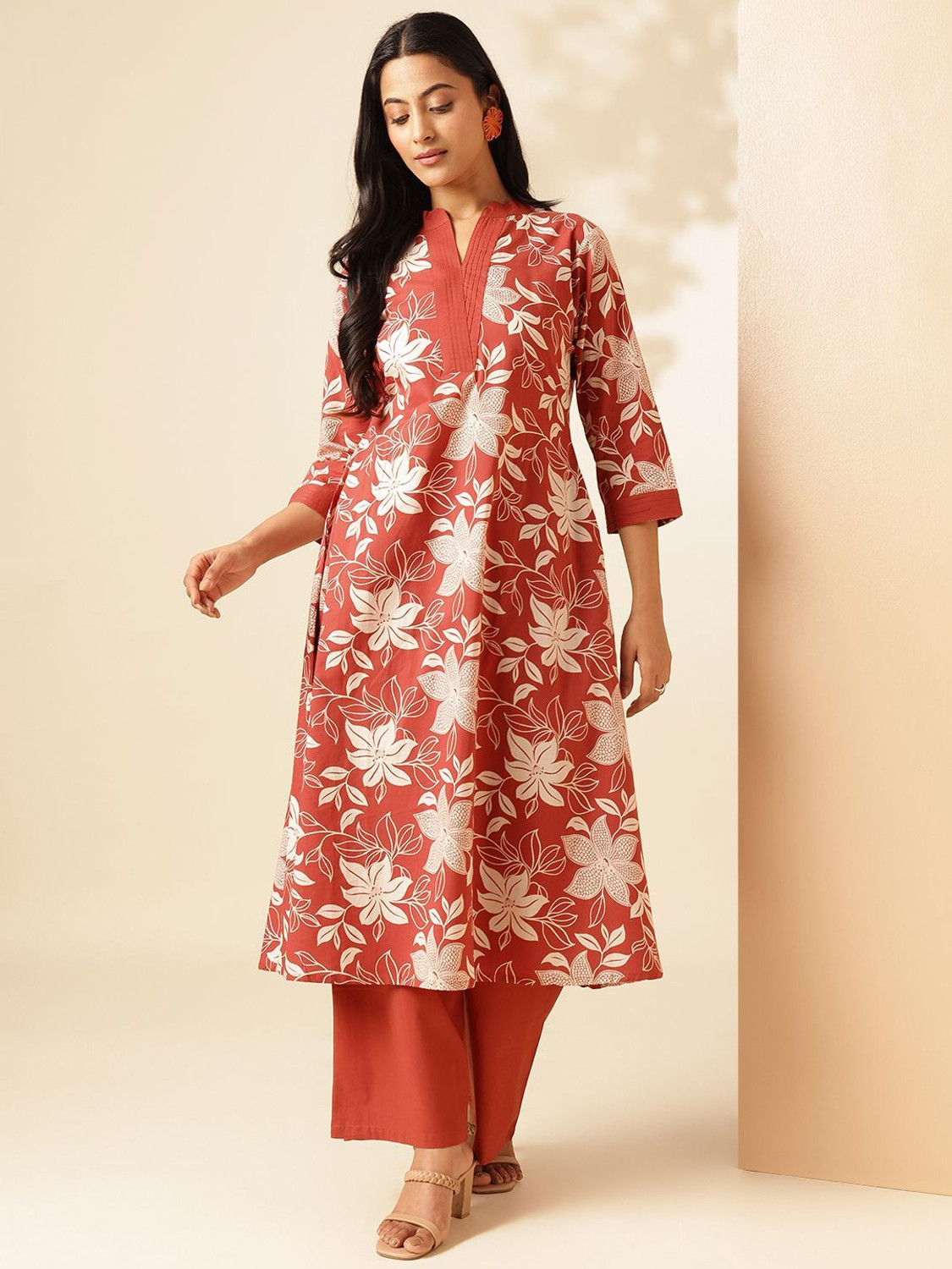 Image of VBUYZ Women Kurta Palazzo Set