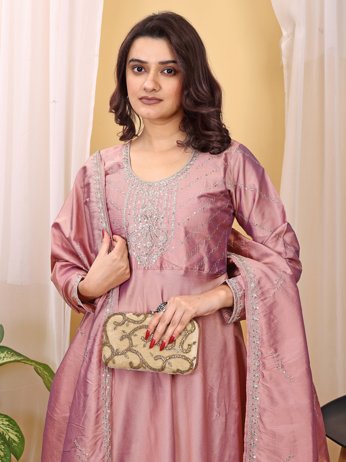 Image of AYUKTA INTERNATIONAL Women Kurta Pant Dupatta Set
