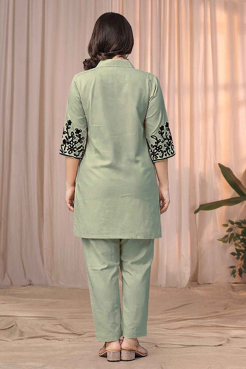 METRIC Women Kurta Pant Set - Image 2